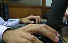 Федералам не удается обезопасить свои мобильные устройства